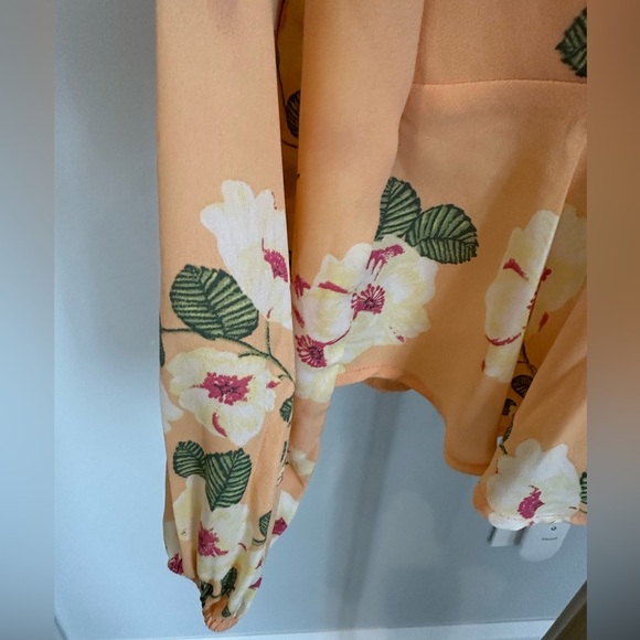 ❤️ Leith Peach Floral Blouse Small NWOT - Picture 6 of 7